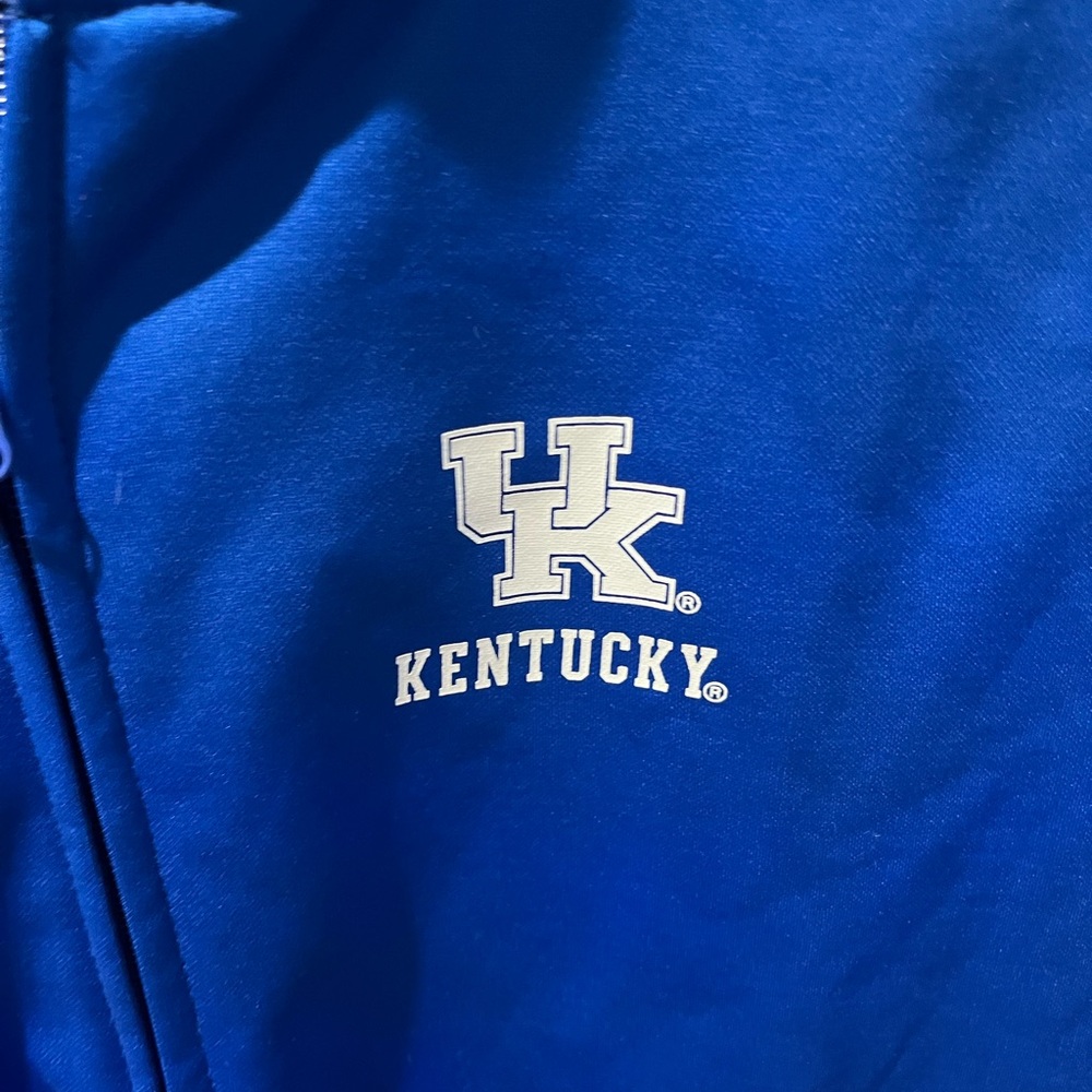 University of Kentucky full zip up (UK) size youth XL. 1378 - Picture 2 of 5
